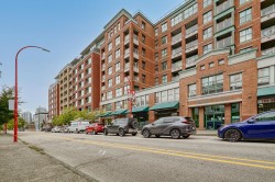 516-221 Union Street  Vancouver, BC V6A 0B4