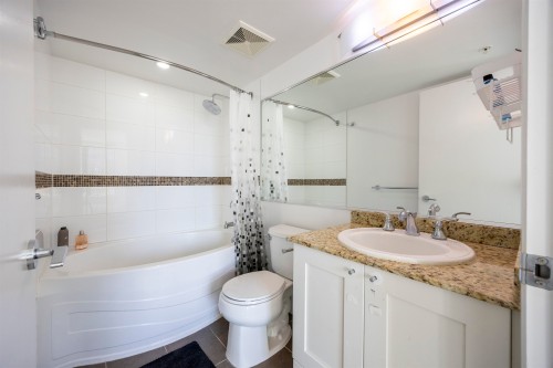 201-7225 Acorn Avenue, Burnaby, BC 