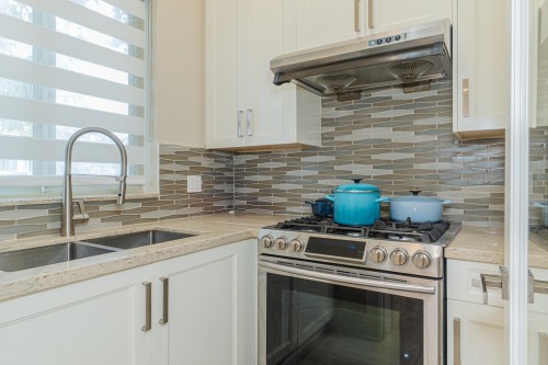 7091 Bridge Street, Richmond, BC 