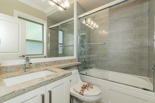 7091 Bridge Street, Richmond, BC 