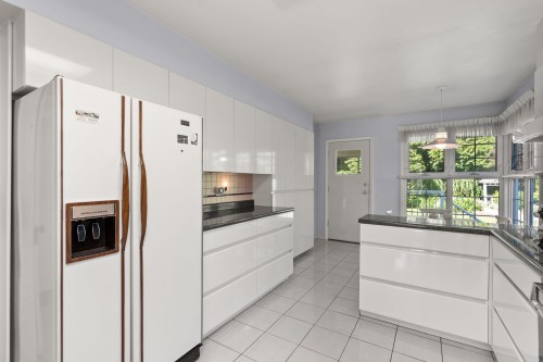 1537 40Th Avenue W, Vancouver, BC 