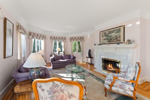 1537 40Th Avenue W, Vancouver, BC 