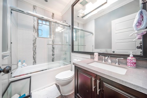 3838 15Th Avenue W, Vancouver, BC 