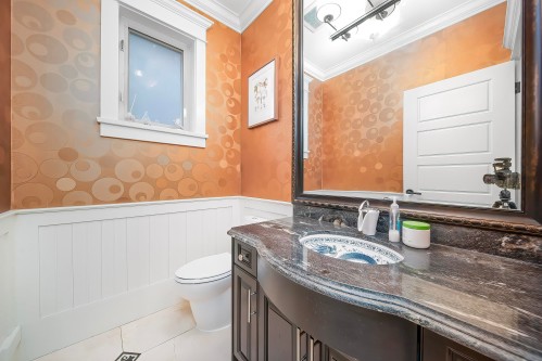 3838 15Th Avenue W, Vancouver, BC 