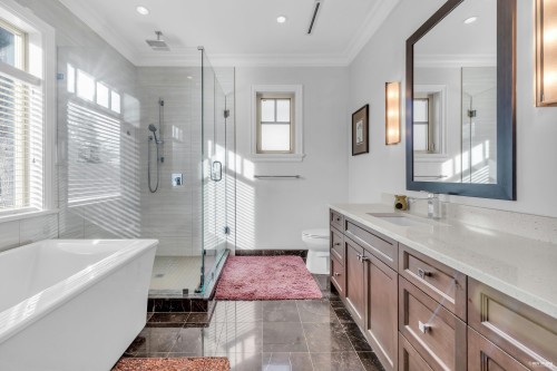 7458 Maple Street, Vancouver, BC 