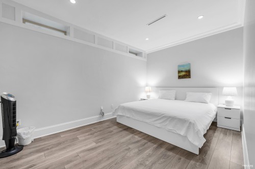 7458 Maple Street, Vancouver, BC 