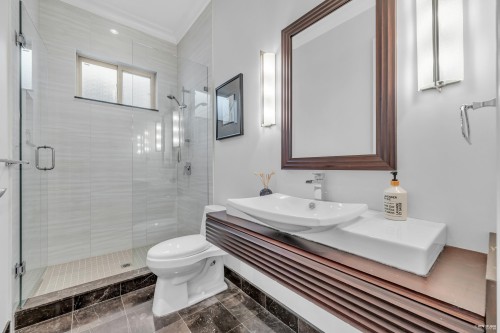 7458 Maple Street, Vancouver, BC 