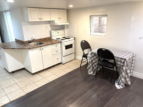 4605 Fraser Street, Vancouver, BC 