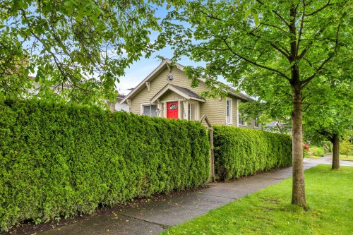 4605 Fraser Street, Vancouver, BC 