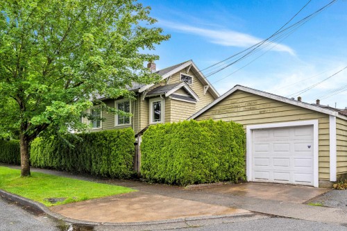 4605 Fraser Street, Vancouver, BC 