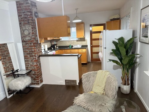 4605 Fraser Street, Vancouver, BC 