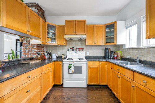 4605 Fraser Street, Vancouver, BC 