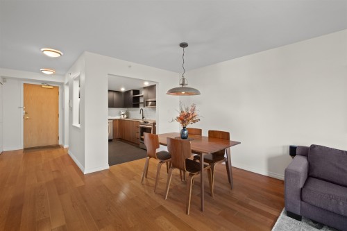 301-2201 Pine Street, Vancouver, BC 