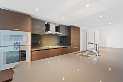 603-1571 57Th Avenue W, Vancouver, BC 