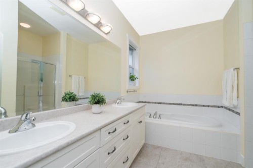 4-13887 Docksteader Loop, Maple Ridge, BC 