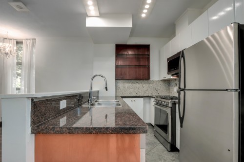 936 Richards Street, Vancouver, BC 