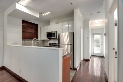 936 Richards Street, Vancouver, BC 