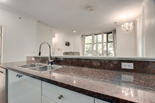 936 Richards Street, Vancouver, BC 