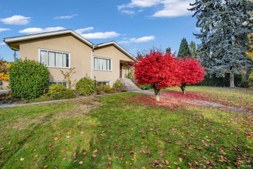 2051 17Th Avenue W, Vancouver, BC 