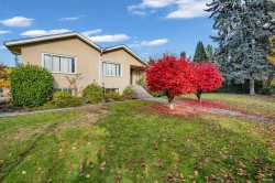 2051 17th Avenue W Vancouver, BC V6J 2N3