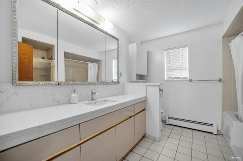 2051 17Th Avenue W, Vancouver, BC 