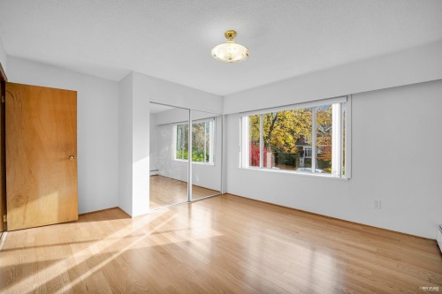 2051 17Th Avenue W, Vancouver, BC 