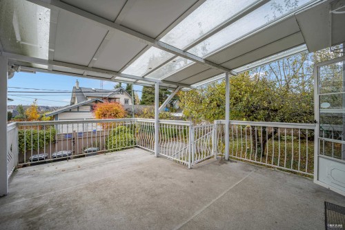 2051 17Th Avenue W, Vancouver, BC 