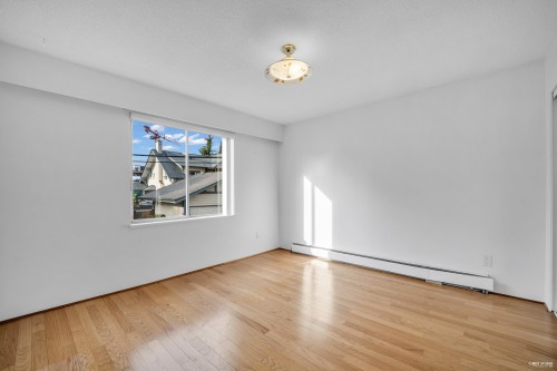 2051 17Th Avenue W, Vancouver, BC 