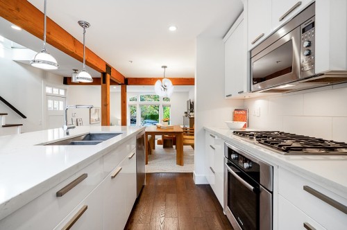 1915 Templeton Drive, Vancouver, BC 