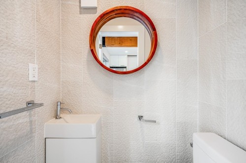 1915 Templeton Drive, Vancouver, BC 