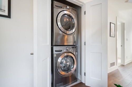 1915 Templeton Drive, Vancouver, BC 