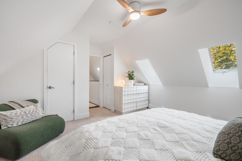 1915 Templeton Drive, Vancouver, BC 