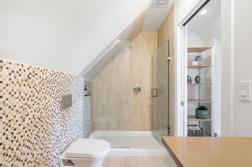 1915 Templeton Drive, Vancouver, BC 