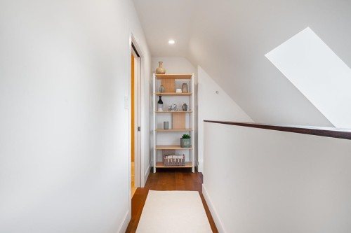 1915 Templeton Drive, Vancouver, BC 