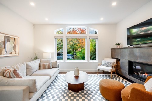 1915 Templeton Drive, Vancouver, BC 