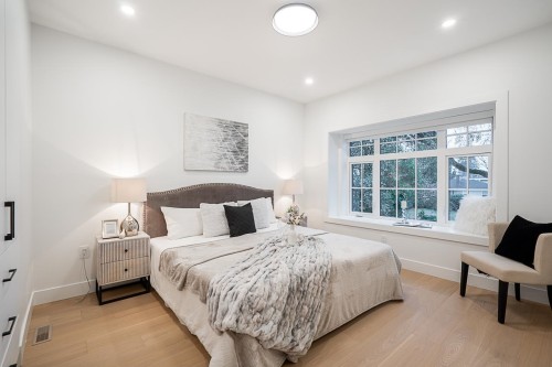 2331 49Th Avenue E, Vancouver, BC 