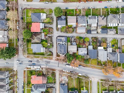 2331 49Th Avenue E, Vancouver, BC 