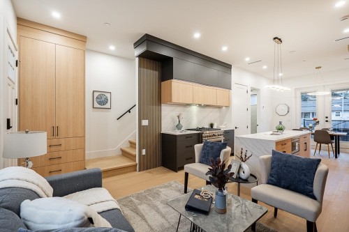 2331 49Th Avenue E, Vancouver, BC 