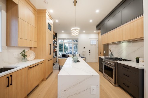 2331 49Th Avenue E, Vancouver, BC 