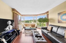 1106-1327 Keith Road E North Vancouver, BC V7J 3T5