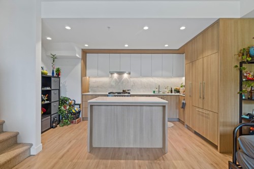 114-6085 Irmin Street, Burnaby, BC 