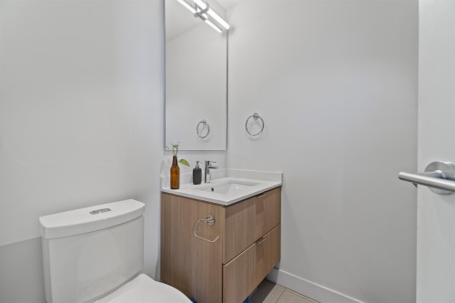 114-6085 Irmin Street, Burnaby, BC 