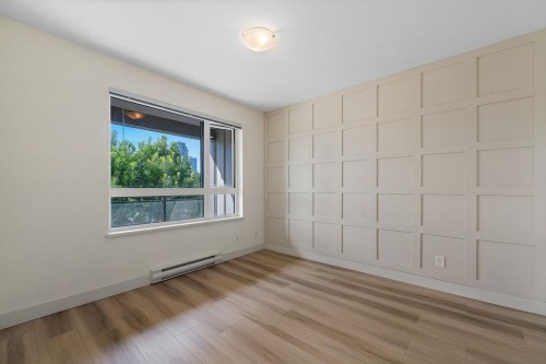 325-7058 14Th Avenue, Burnaby, BC 