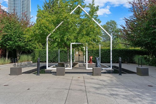 325-7058 14Th Avenue, Burnaby, BC 