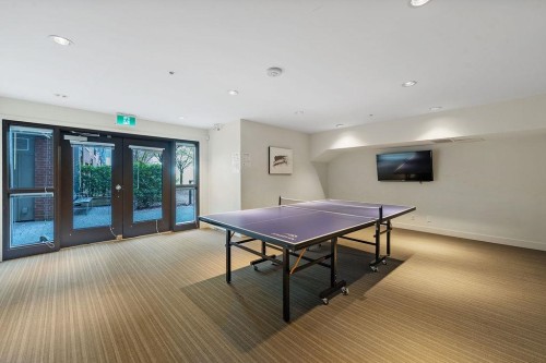 325-7058 14Th Avenue, Burnaby, BC 