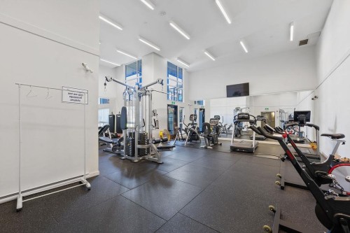 325-7058 14Th Avenue, Burnaby, BC 