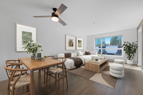 325-7058 14Th Avenue, Burnaby, BC 