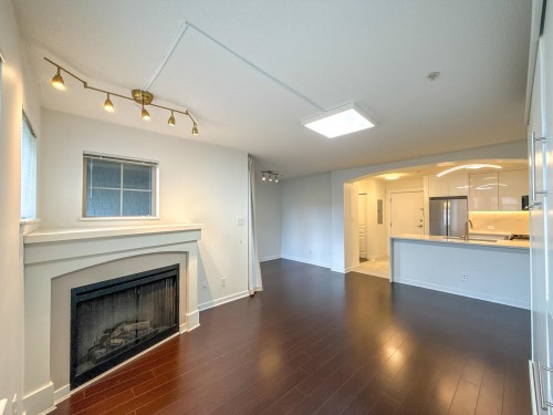 401-2988 Silver Springs Boulevard, Coquitlam, BC 