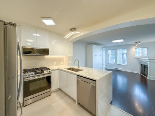 401-2988 Silver Springs Boulevard, Coquitlam, BC 