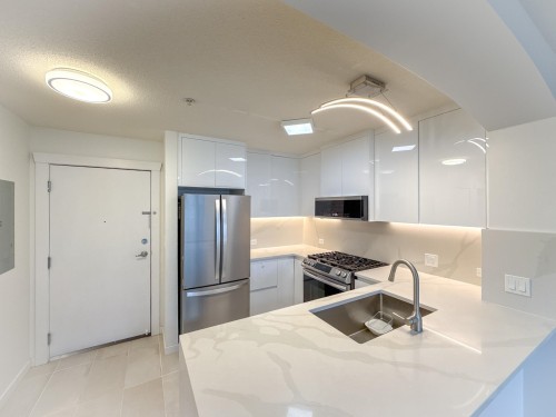 401-2988 Silver Springs Boulevard, Coquitlam, BC 